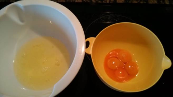 Pastís de formatge japonès, clares i rovells