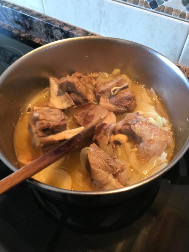 Rostir humit de xai, moment d'afegir la pastanaga