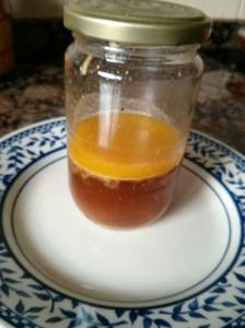 Pollastre a la cassola cuit a l'estil de l'àvia, el suc del rostit