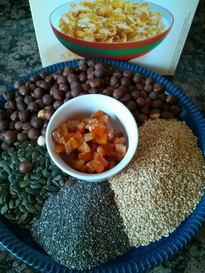 Barretes de llavors i avellanes ingredients