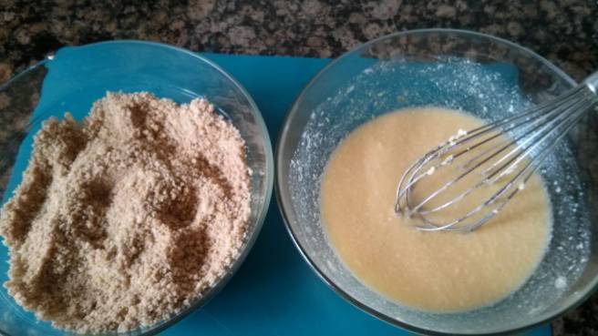 Pastís de poma "gluten free", les dues barreges, la seca i la humida