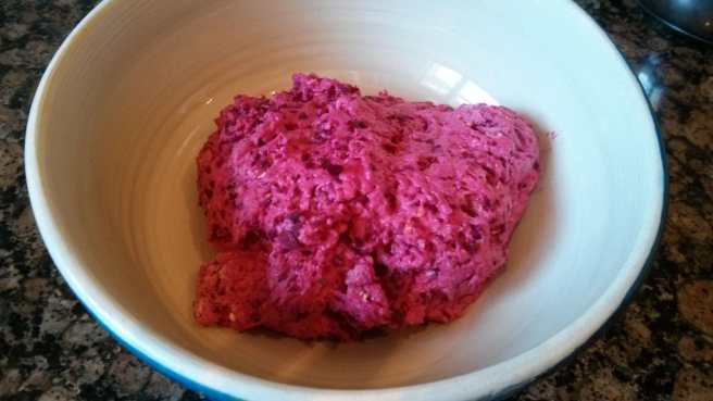 La massa del pa de remolatxa